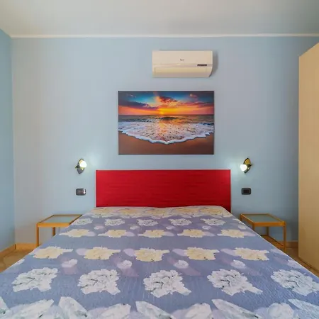 Residenza Multicolor Mare E Natura דירה *