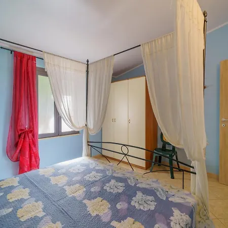 Residenza Multicolor Mare E Natura דירה