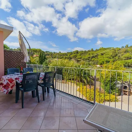 Residenza Multicolor Mare E Natura דירה
