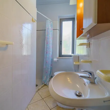 Residenza Multicolor Mare E Natura Apartament